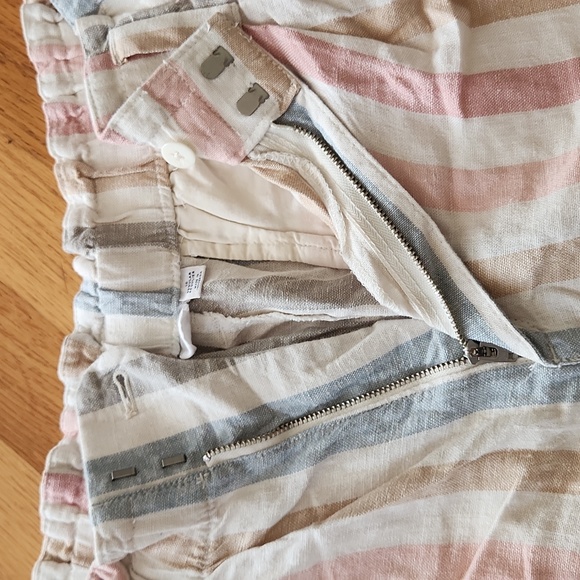 Gap Linen Shorts - Picture 3 of 5